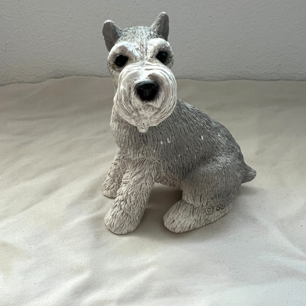 Schnauzer Dog Sculpture Figurine '88 Udc 4 in